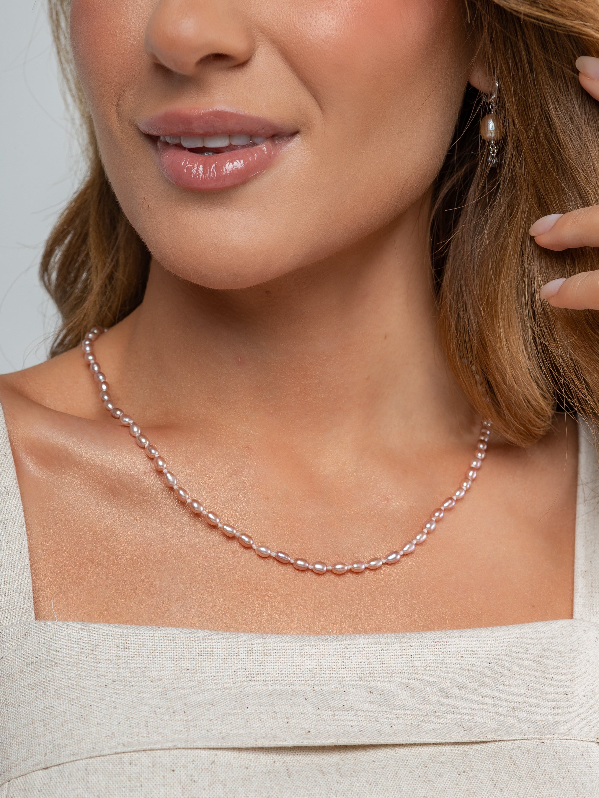 Colar Mini Pérola Rosé Oval 40cm Fecho em Prata 925