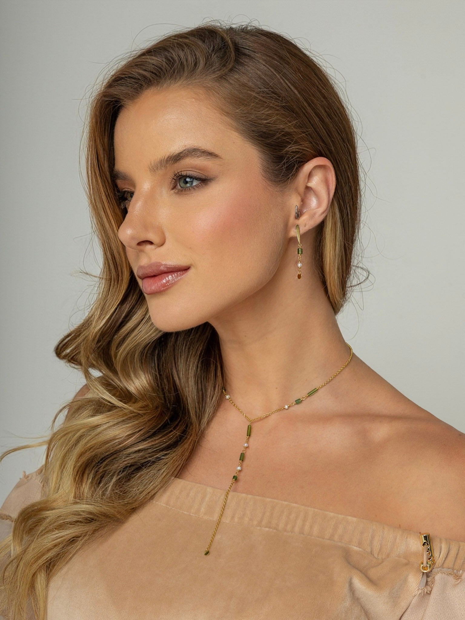 Colar Gravata Turmalina Verde e Pérolas em Prata 925